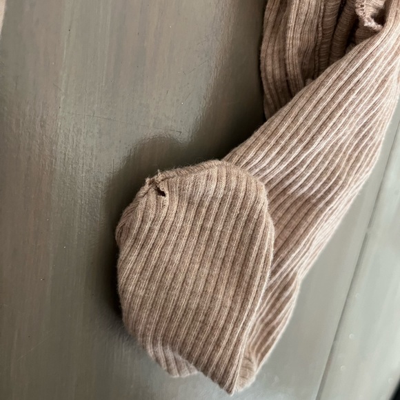 Jamie Kay sleeper - Picture 2 of 2